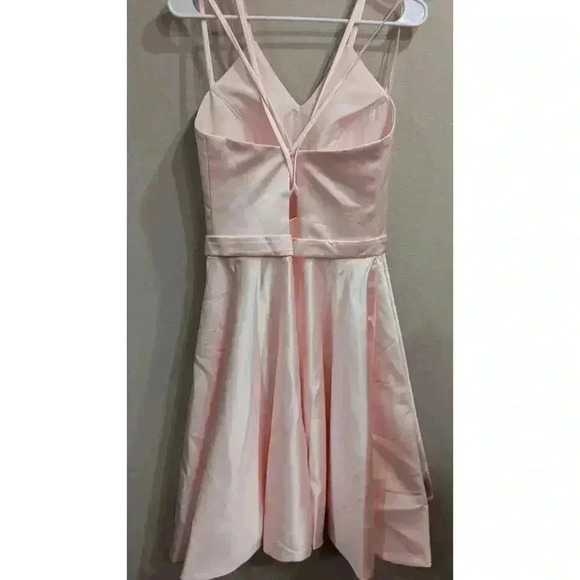 Women's pretty party dress in ballet slipper pink in size 10 - Picture 3 of 5